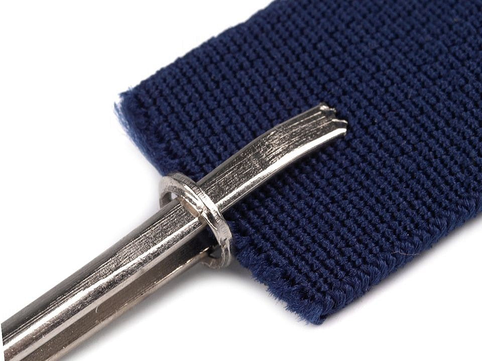 Sewing Bodkin 80 mm
